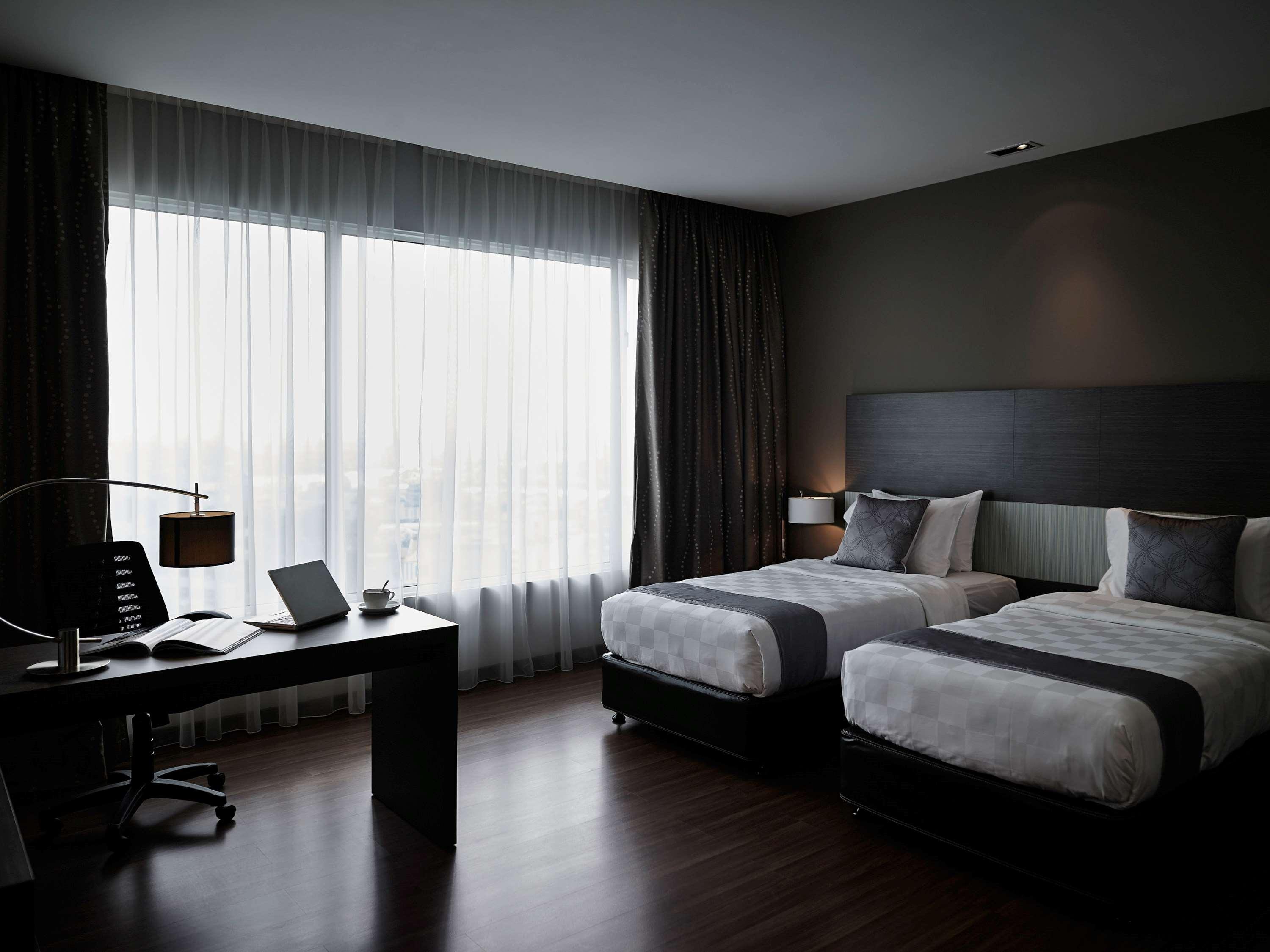 Pullman Kuching Hotel Ngoại thất bức ảnh Deluxe Room