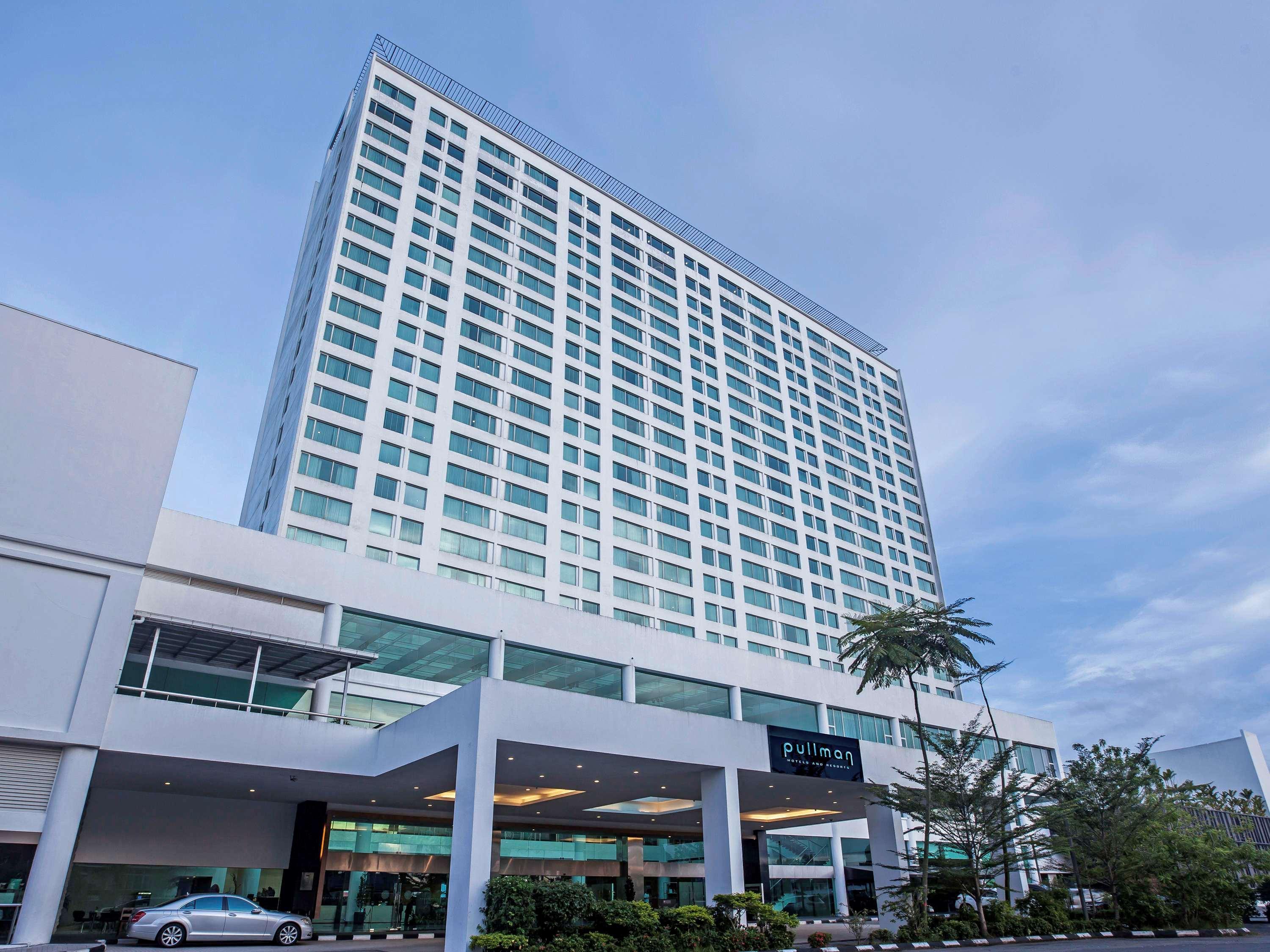 Pullman Kuching Hotel Ngoại thất bức ảnh The hotel in 2016