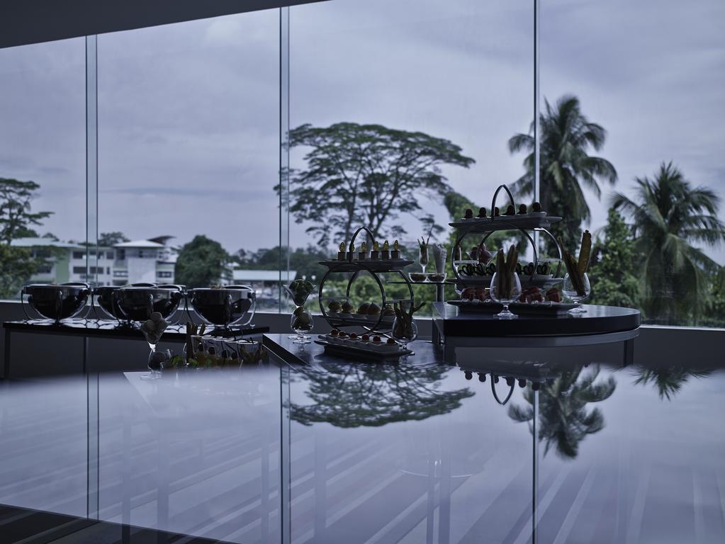 Pullman Kuching Hotel Ngoại thất bức ảnh The interior of the National Museum of Singapore